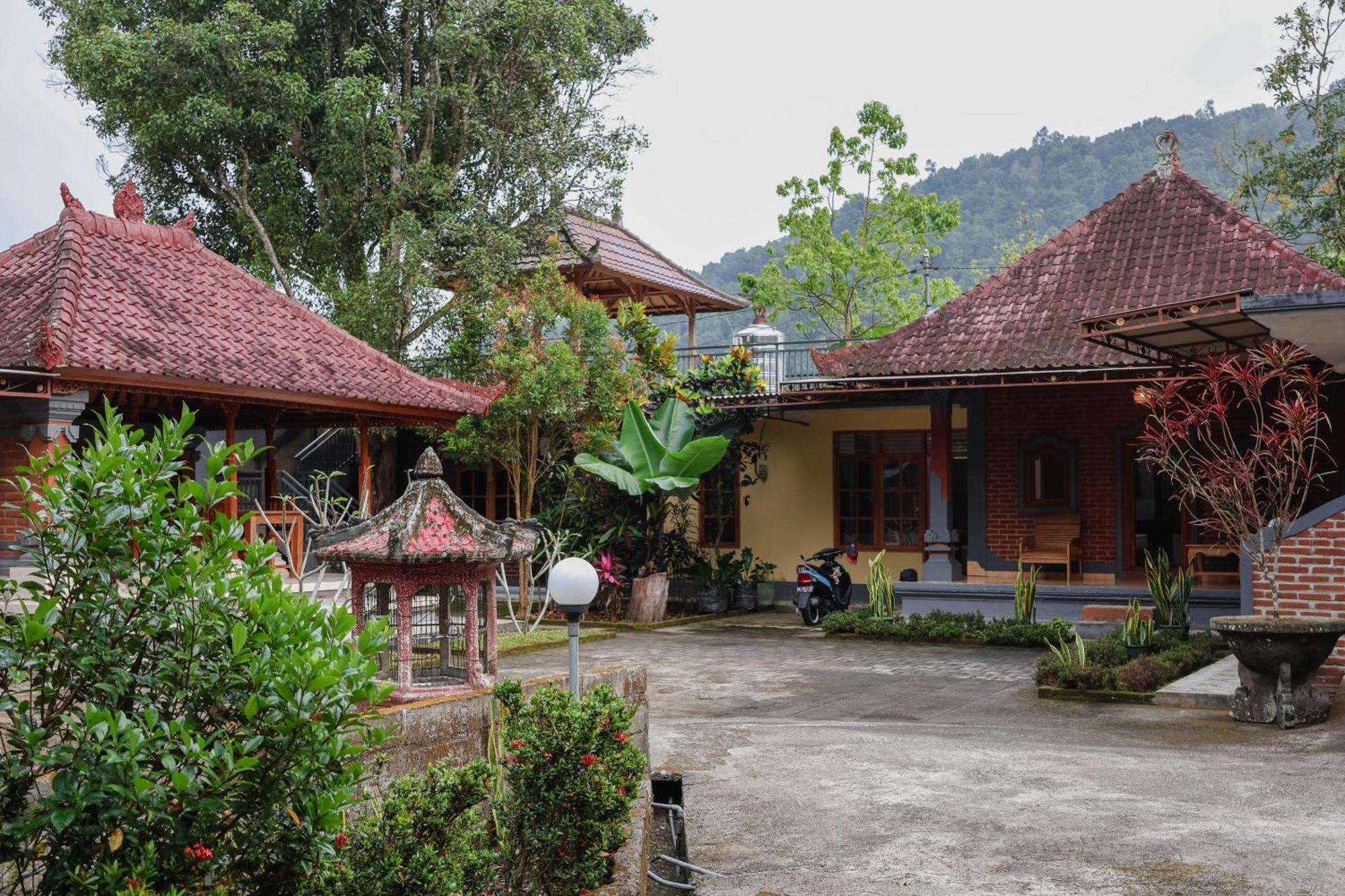The Kori Munduk (Bali)